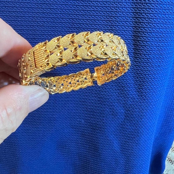 Yangpure Womens 24k Gold plated Bangle Bracelet Clasped Jewelry - Picture 3 of 3
